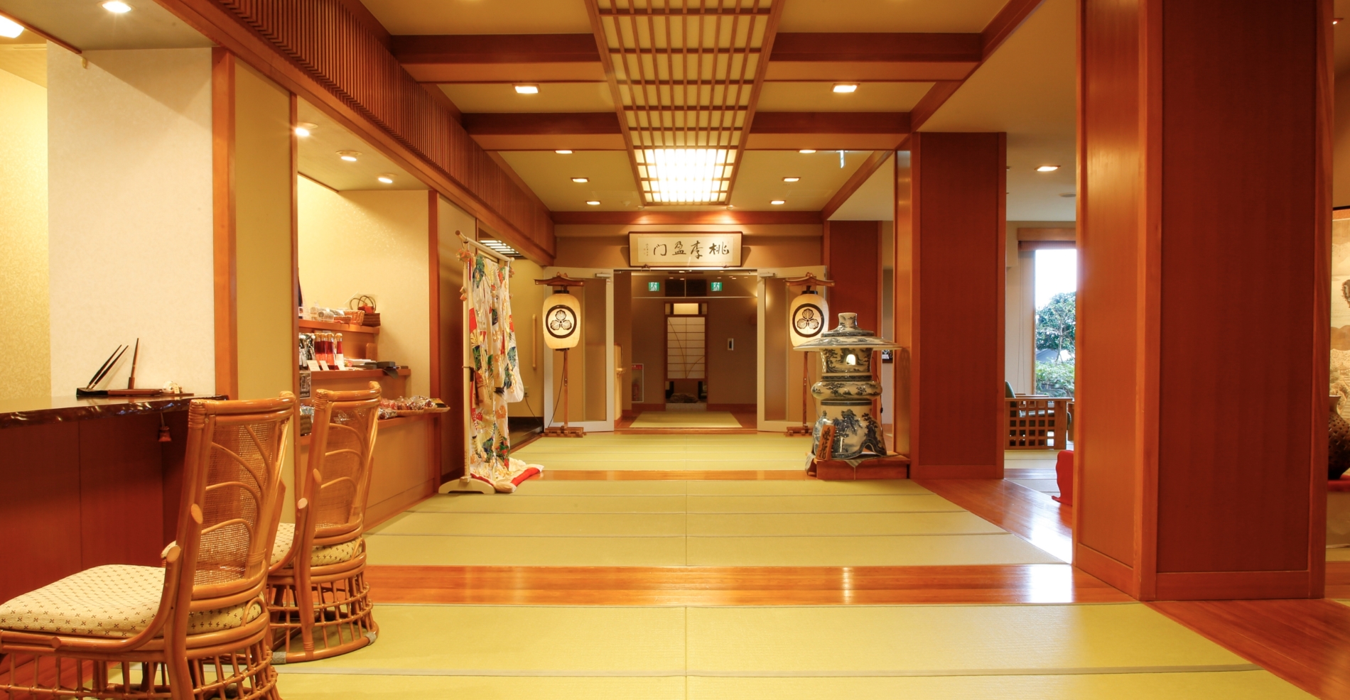 奥伊根温泉 油屋別館 和亭 — 京都府伊根町・新井崎 全室客室露天と旬魚会席の料理旅館
