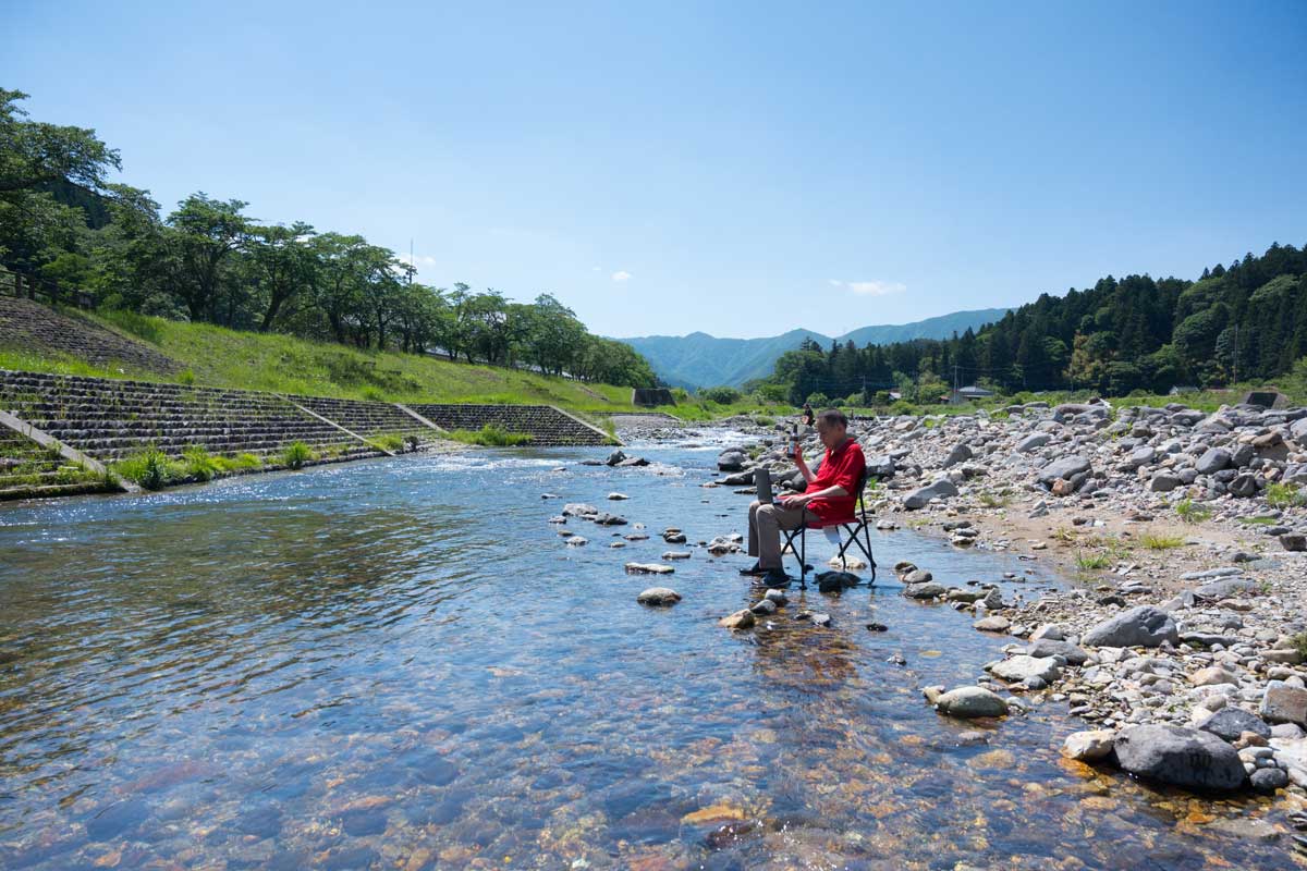 赤沢温泉旅館 — 塩原・大網温泉 · 箒川と赤沢の合流近く、ぬる湯の源泉掛け流しの宿
