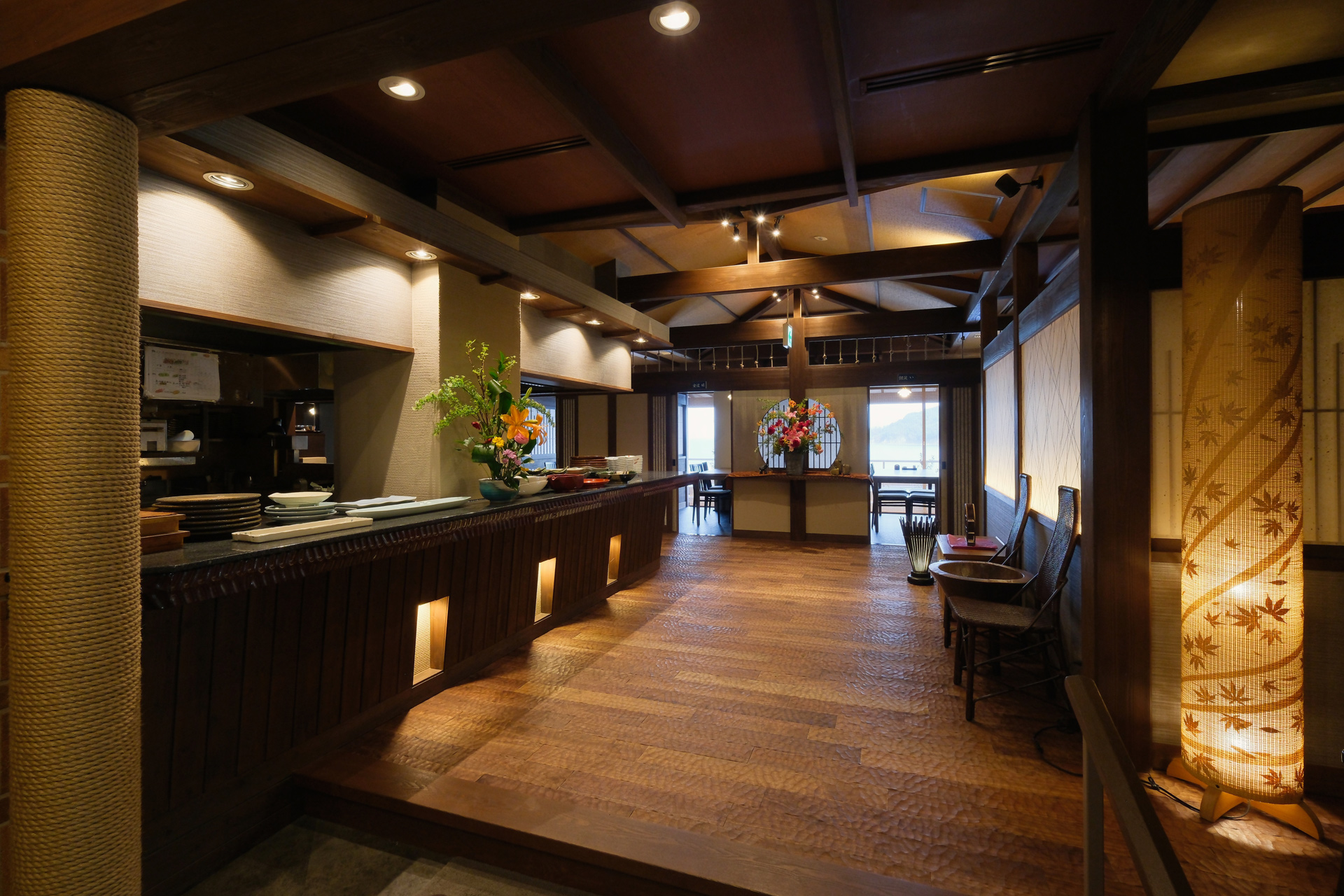 景勝館 漣亭 — 広島県福山市鞆町 · 2024年全館改装、料理長のオープンキッチンを擁する鞆の浦温泉の食通宿