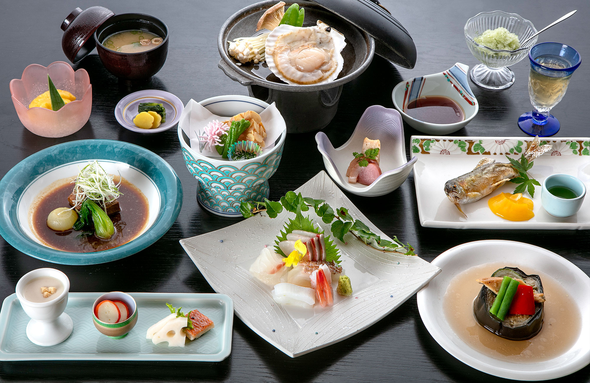 頼朝の湯 本陣 — 趣の異なる風呂のひとつ、古奈の湯を引く湯あみ