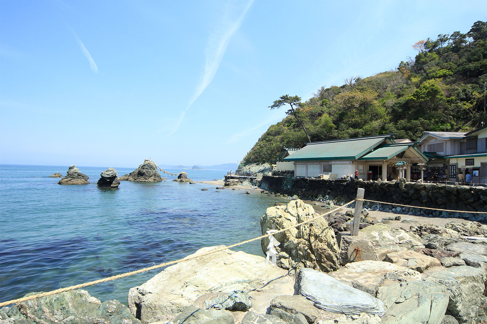 海洋楼 — 伊勢市二見町 · 昭和15年開業、海鮮割烹を継ぐ海沿いの旅館