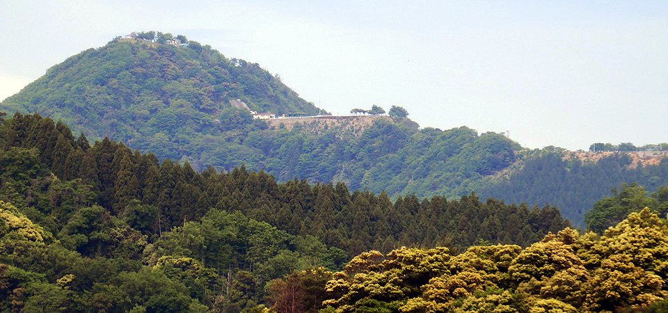 四季の宿 美船荘 — 福井・美浜町日向 ・ 久々子海岸と日向湖の汀に立つ四季の宿