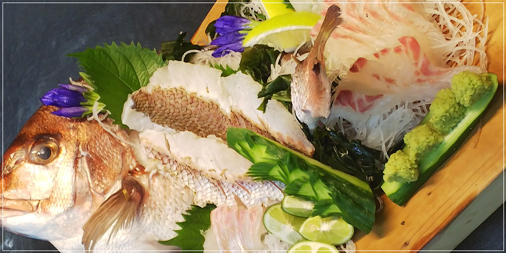 旅館 水の — 徳島・鳴門市岡崎海岸 · 創業1868年、鳴門の鯛料理を継承する老舗旅館
