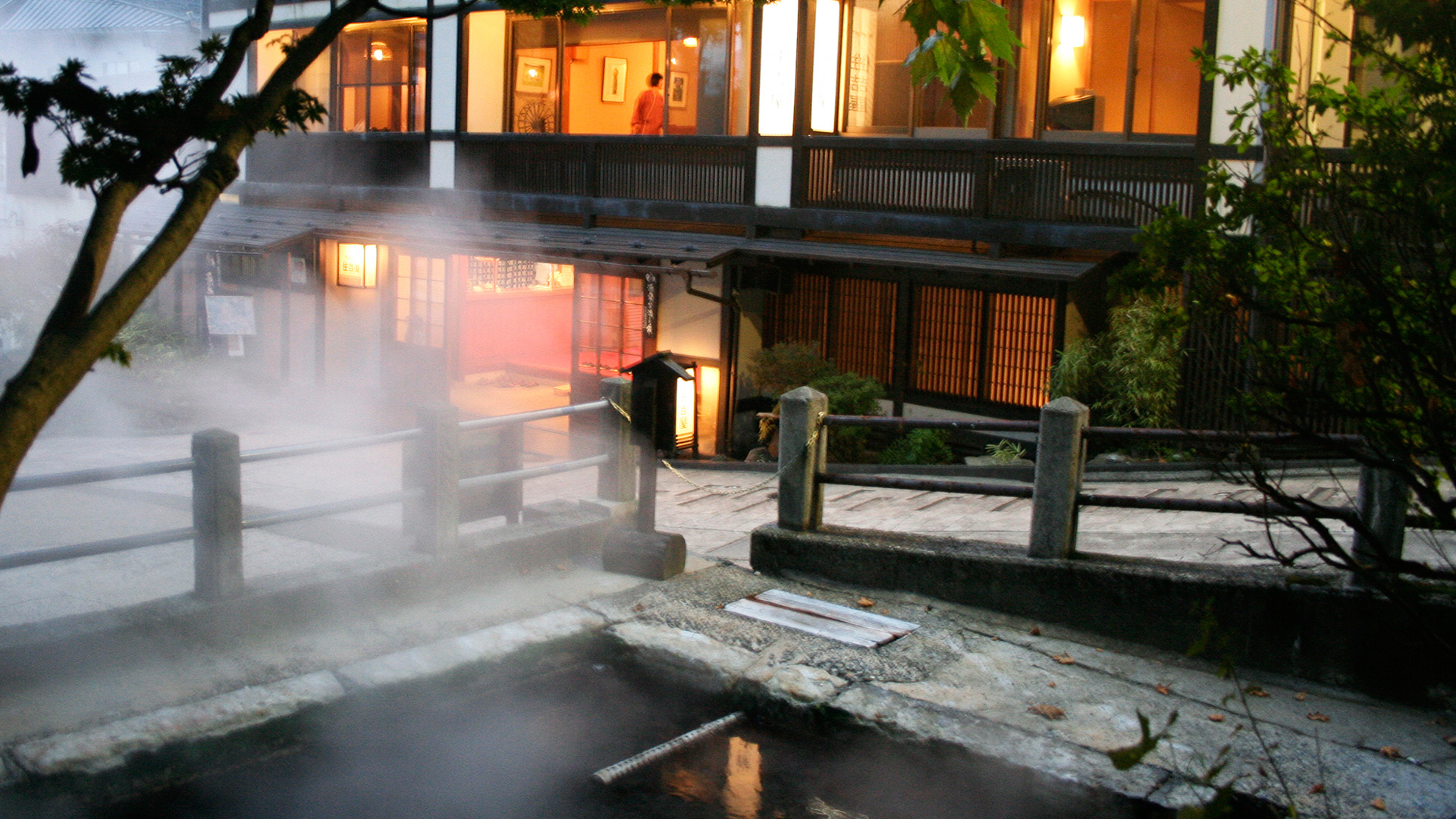野沢温泉 村のホテル 住吉屋 — 長野・野沢温泉村 · 明治2年創業、自家源泉かけ流しの宿