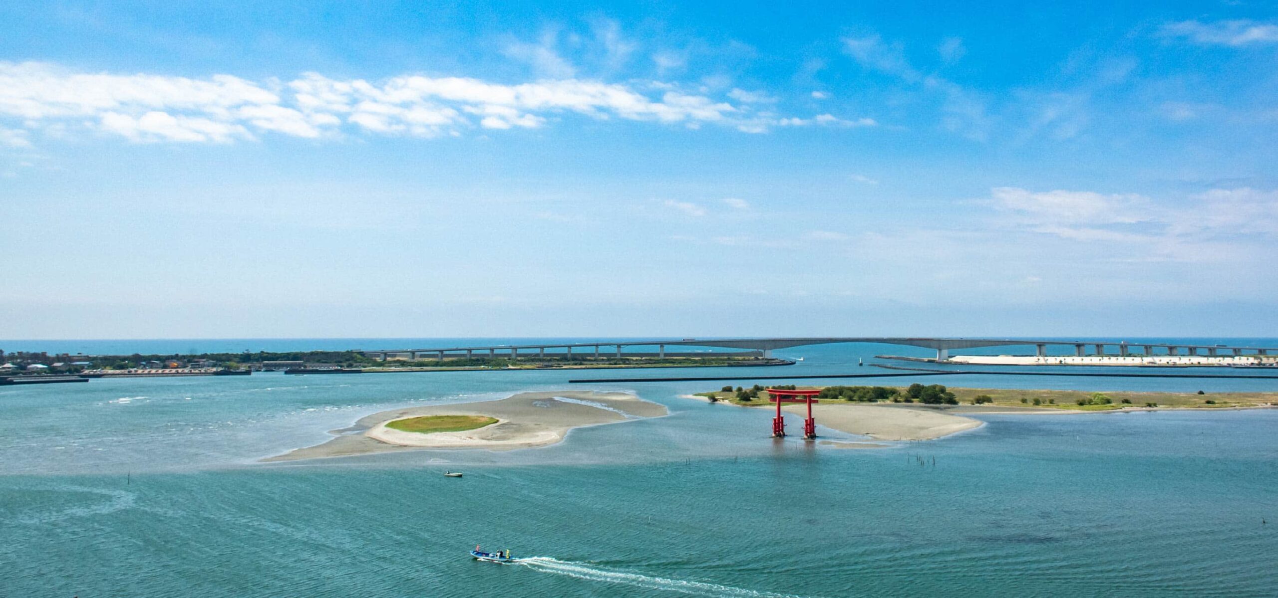 浜名湖リゾート&スパ THE OCEAN — 浜松市西区舞阪町弁天島 · 遠州灘と浜名湖を両側に望む湖畔リゾート