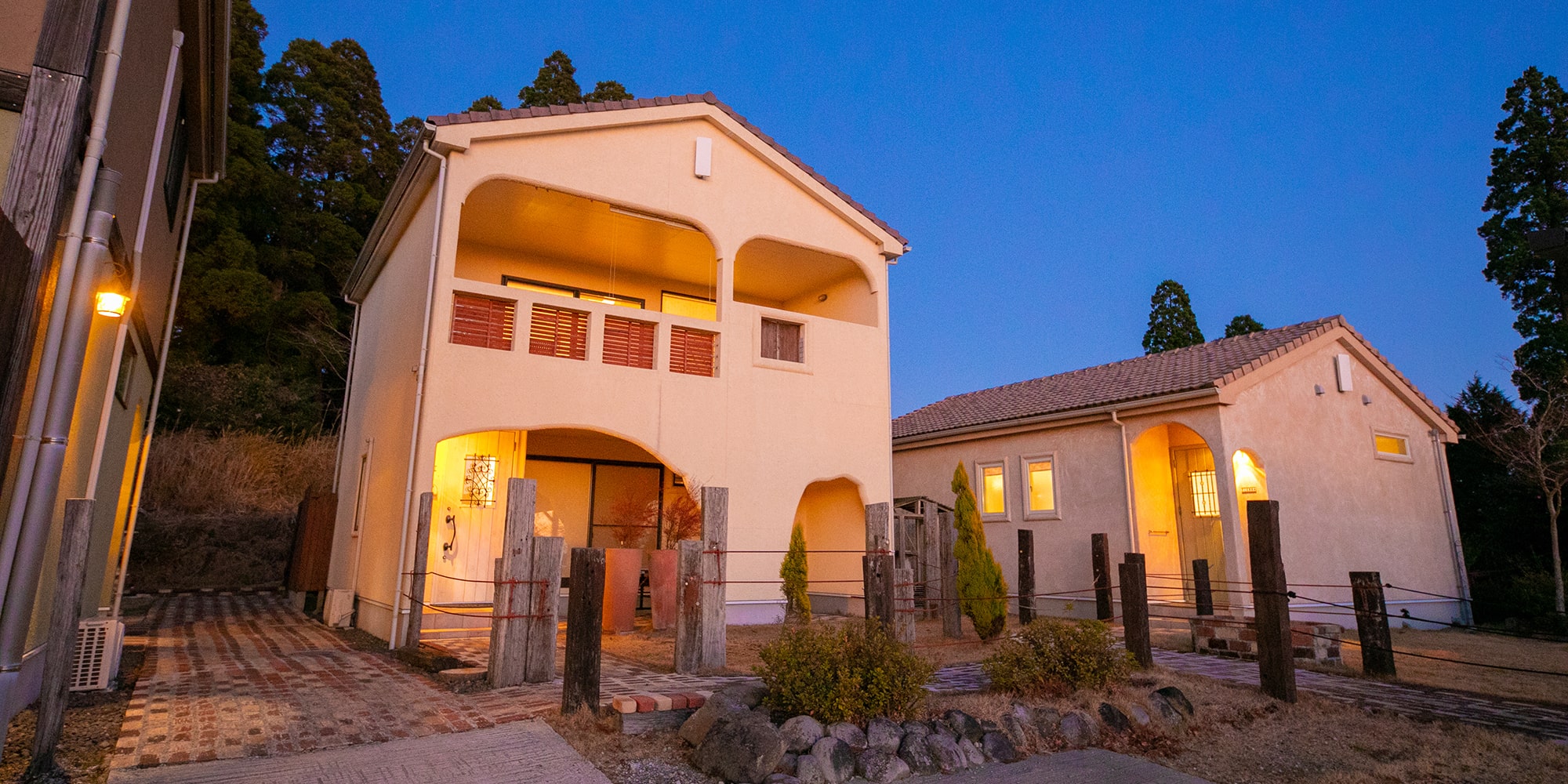 天からの贈り物 Villa montpetre — 霧島市田口 · 専用庭と源泉かけ流しの露天を備える一棟貸しの独立ヴィラ