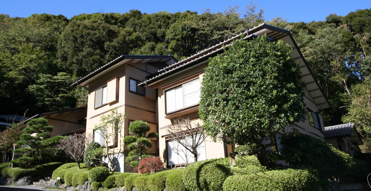 蓮台寺温泉 お宿 星めぐり — 下田・蓮台寺 / 源泉100%かけ流しの露天を貸切で楽しむ六室の宿