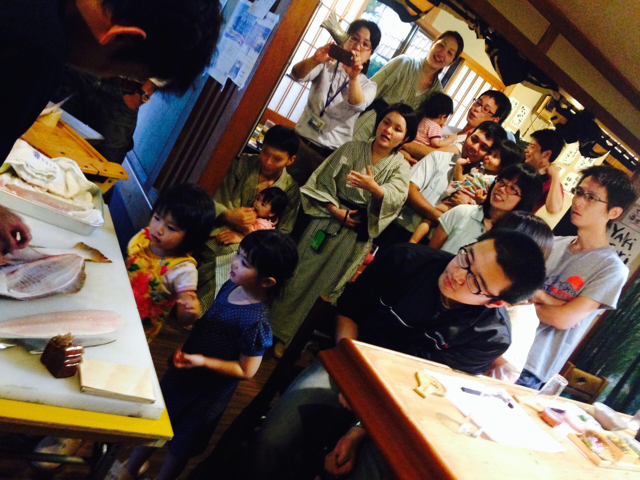お泊り処 なかむら — 隠岐・海士町 · 一階に生簀の居酒屋を構える島前の食通宿