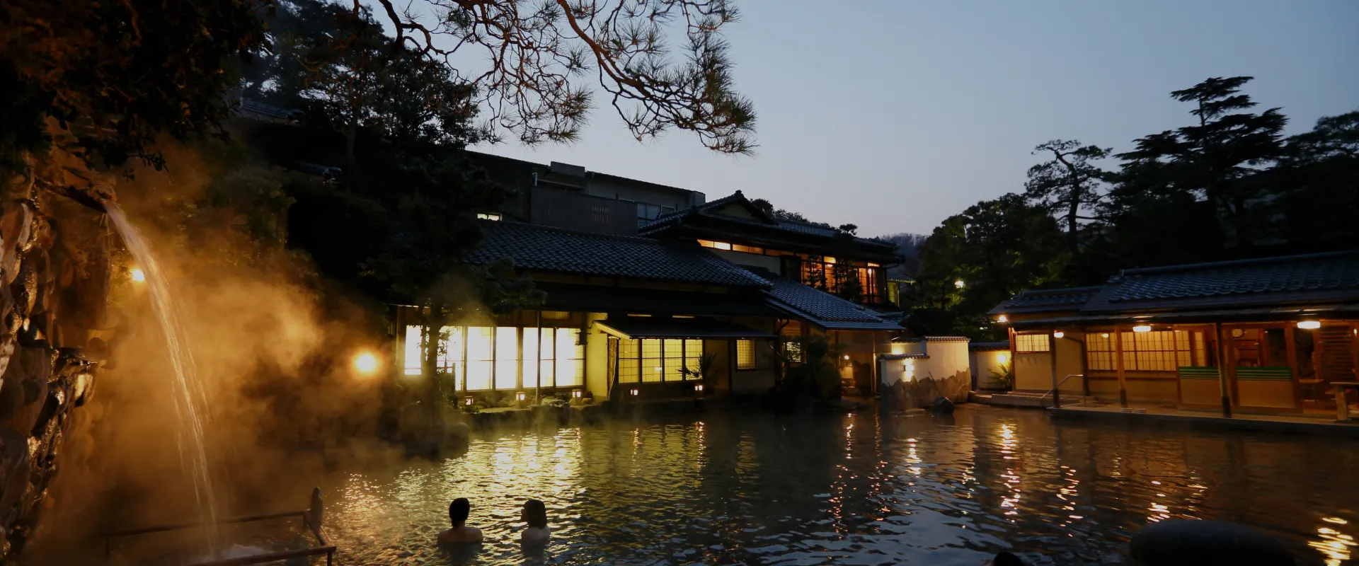 湯之助の宿 長楽園 — 松江・玉造温泉 · 120坪の大露天「龍宮の湯」と広大な庭園