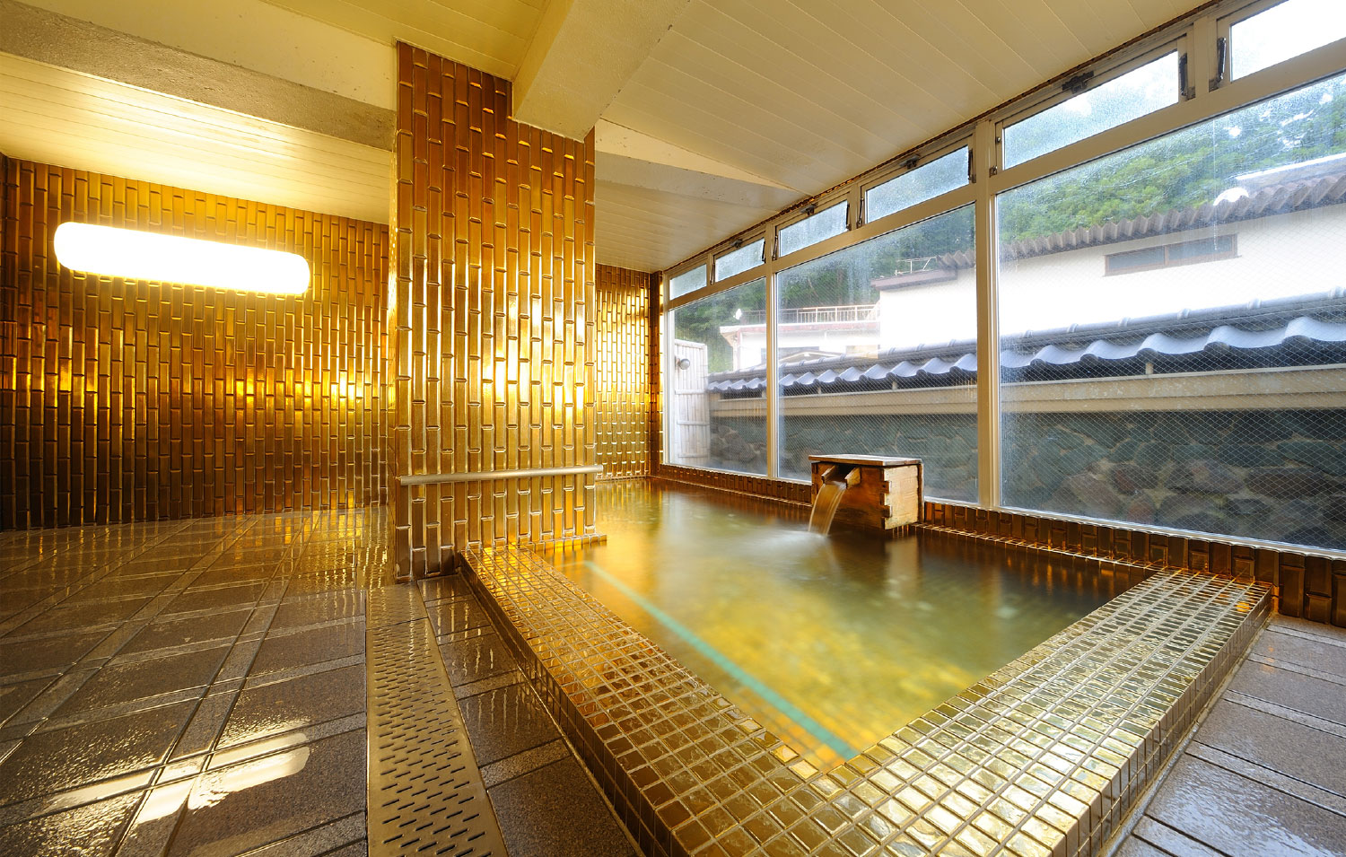 すゞきや旅館 — 白石市鎌先温泉 · 蔵王東麓の湯治宿と露天風呂