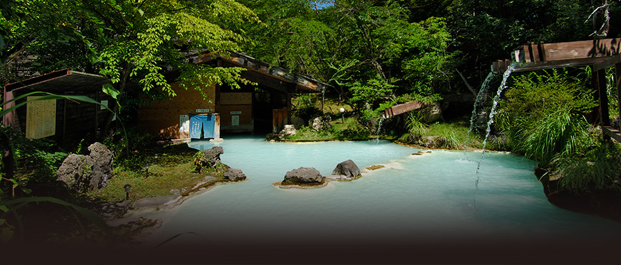 白骨温泉 泡の湯 — 長野・松本市安曇 · 明治45年創業、乳白色の湯で知られる白骨の名湯