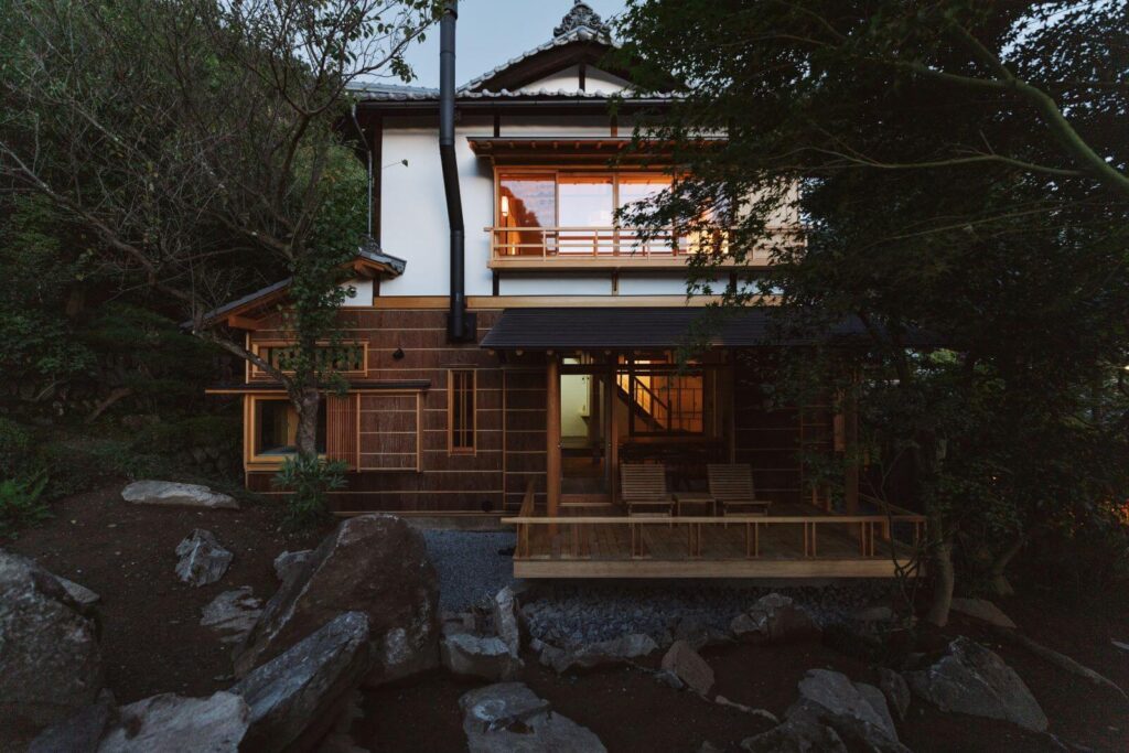 離れに籠もる秋の信州 — 白馬・上田・松本の四軒