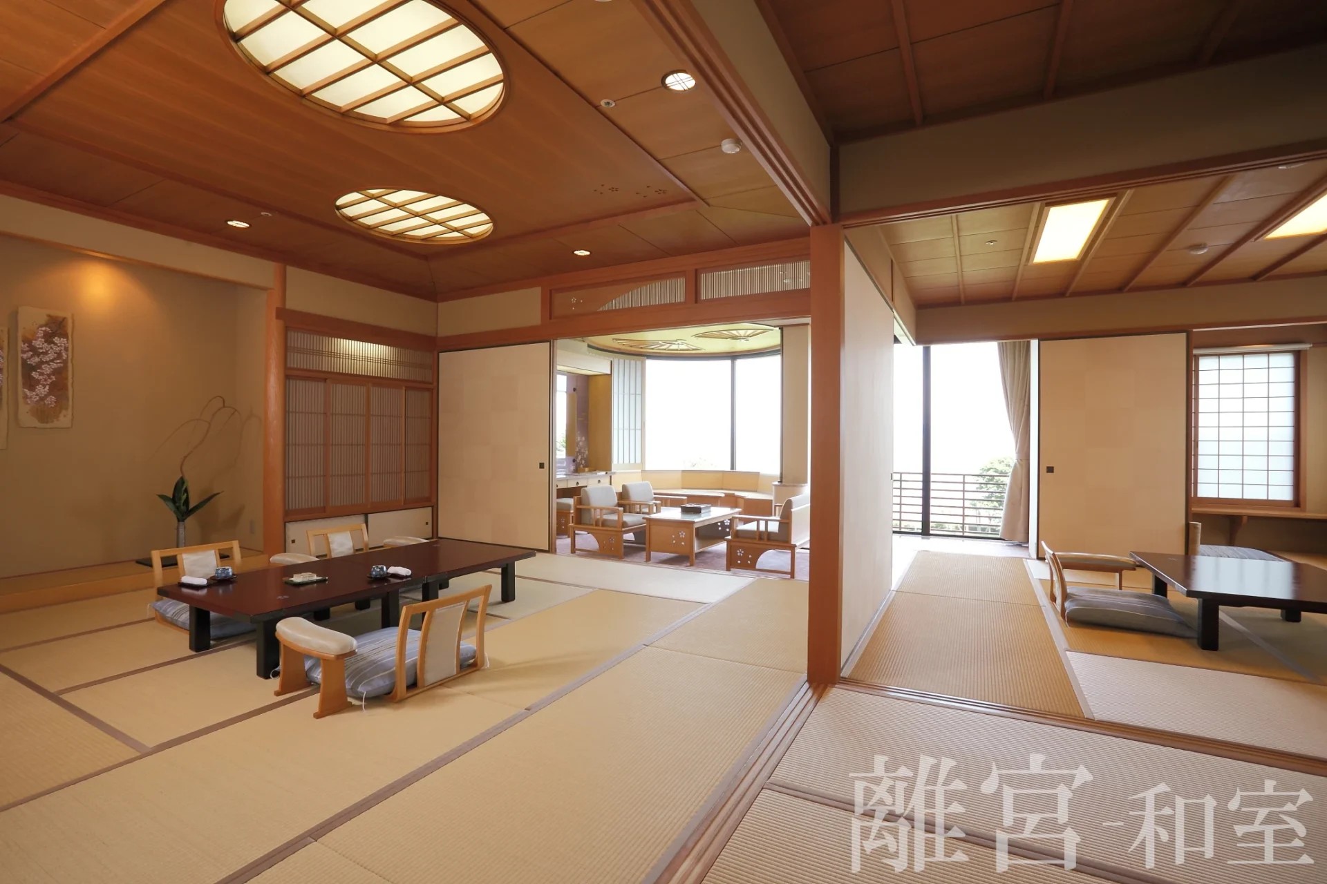 指宿白水館 離宮・和室 — 12.5帖と8帖にリビングが続く102㎡の海側客室